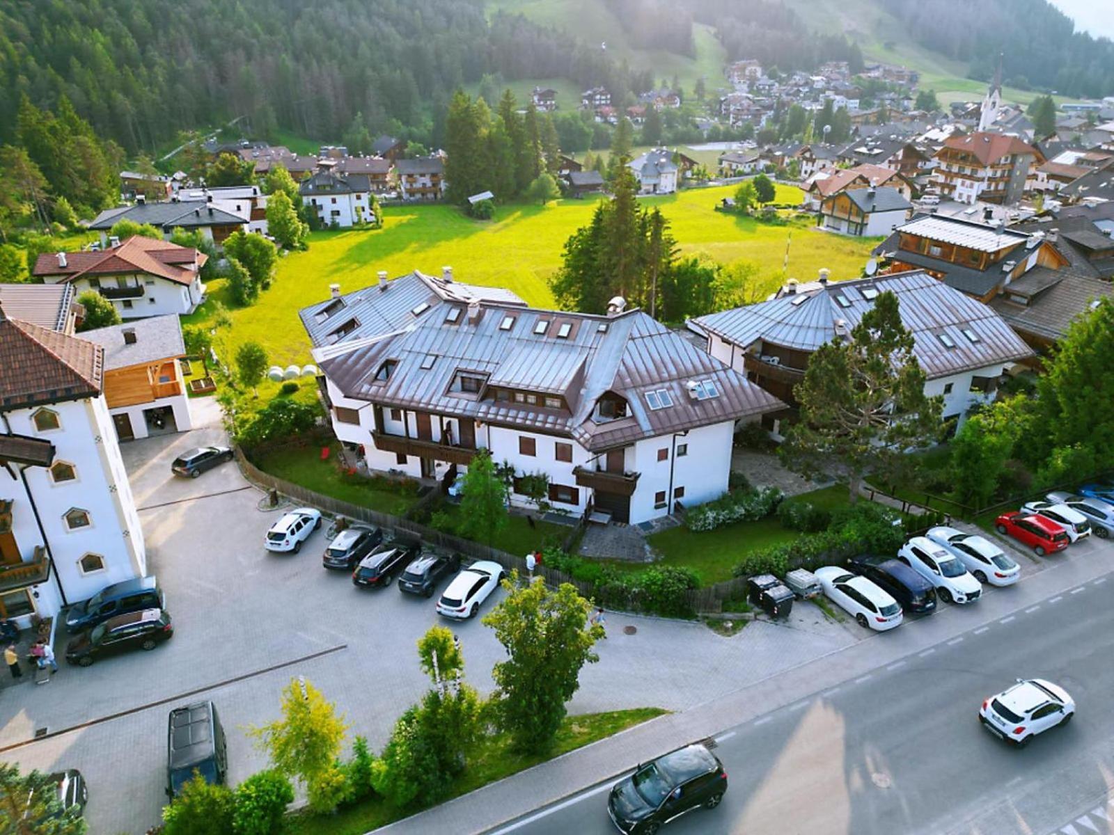 Les Corcelles Appartement Al Plan di Mareo Buitenkant foto